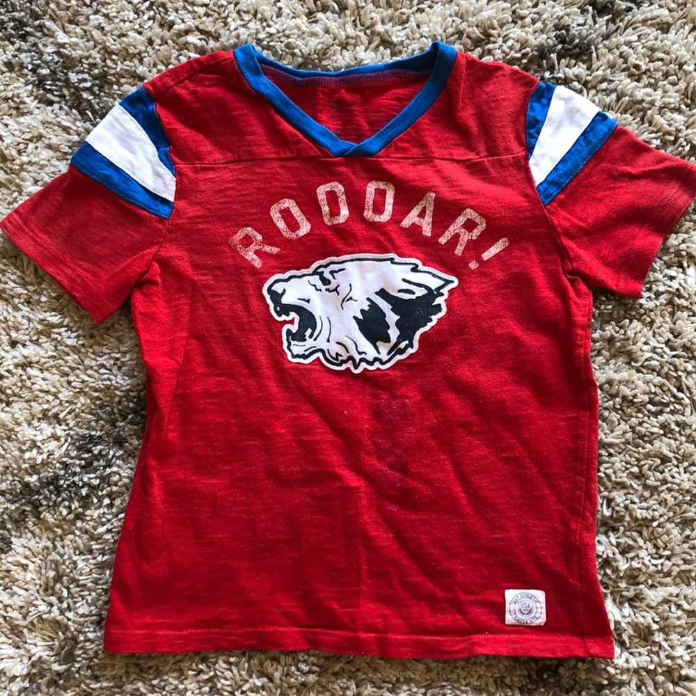 Gap Kids varsity lion tee S (6-7)